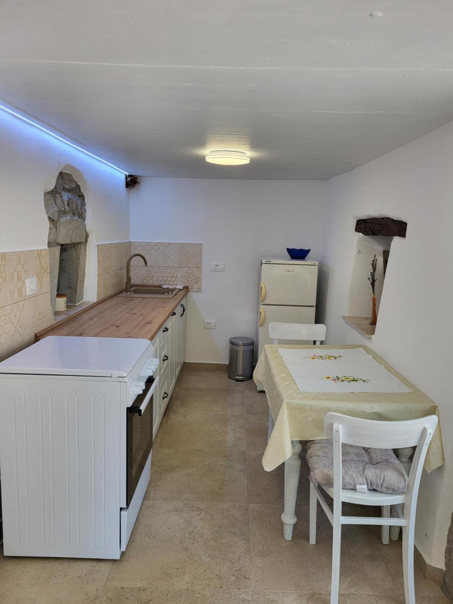 Apartman studio Baladur Roc Bagian luar foto